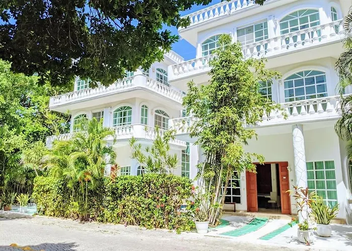 6br 2kitchen Walk To 5th, Pool Roof 16limit Apartamento